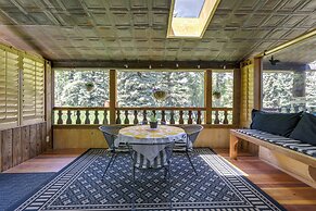 Mountain Chalet Getaway: Steps to Crystal River!