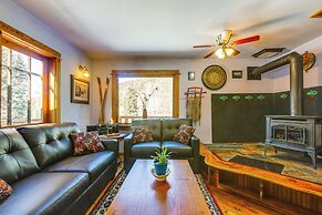 Mountain Chalet Getaway: Steps to Crystal River!