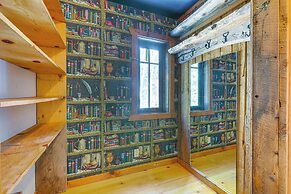 Mountain Chalet Getaway: Steps to Crystal River!