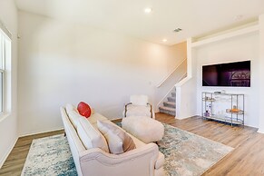 Quiet Home w/ Fenced Yard 12 Mi to Downtown Austin