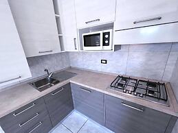 Modern Apartment With Private Garden - Beahost