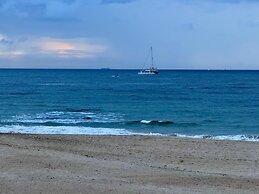 Oceanfront Luxury Private Villa in Ambalangoda