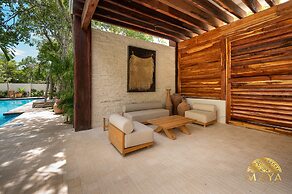 NHOA 107A Lux 2BR Condo Pool access in Aldea Zama