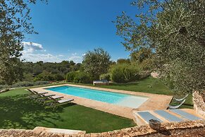 298 Trullo Luna by Perle di Puglia