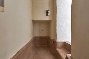 298 Trullo Luna by Perle di Puglia