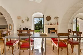 298 Trullo Luna by Perle di Puglia