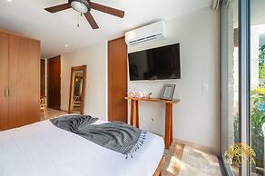 NHOA 107B Lux 1BR Condo Pool access in Aldea Zama