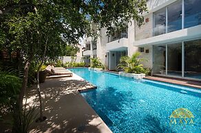 NHOA 107B Lux 1BR Condo Pool access in Aldea Zama