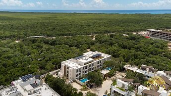 NHOA 107B Lux 1BR Condo Pool access in Aldea Zama