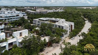 NHOA 107B Lux 1BR Condo Pool access in Aldea Zama