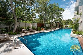 NHOA 107B Lux 1BR Condo Pool access in Aldea Zama