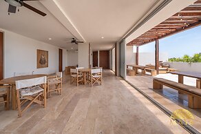 NHOA 107B Lux 1BR Condo Pool access in Aldea Zama