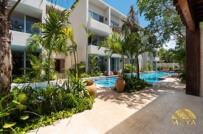 NHOA 107B Lux 1BR Condo Pool access in Aldea Zama