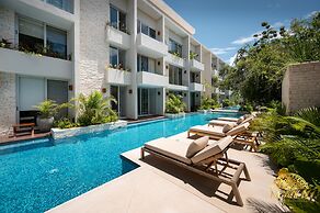NHOA 107B Lux 1BR Condo Pool access in Aldea Zama