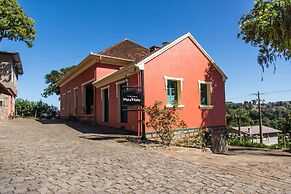 Casa de Pedra Mena Kaho