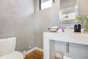 Skyline Luxury Haven