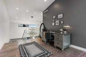 Skyline Luxury Haven