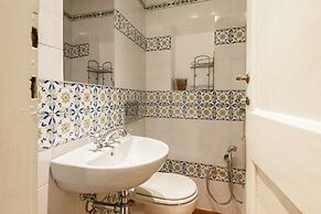 Casa torre via de' Neri by Mmega