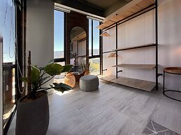 Lauret by Wynwood House