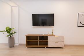 Lauret by Wynwood House