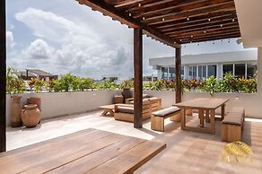NHOA 107C Lux 1BR Condo Pool access in Aldea Zama