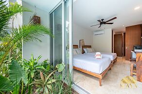 NHOA 107C Lux 1BR Condo Pool access in Aldea Zama