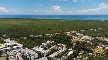 NHOA 107C Lux 1BR Condo Pool access in Aldea Zama
