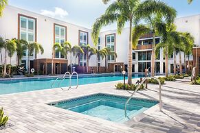 Kompose Boutique Resort at Theme Parks