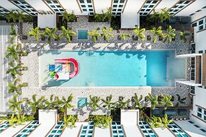 Kompose Boutique Resort at Theme Parks