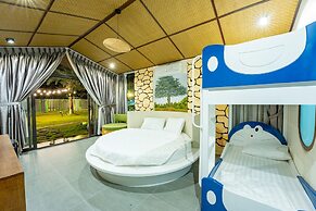 Apple House & Coffee