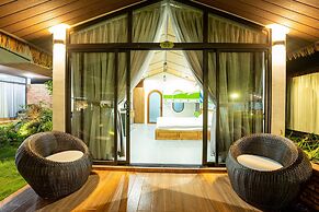 Apple House & Coffee