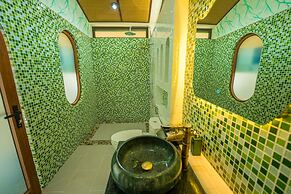 Apple House & Coffee