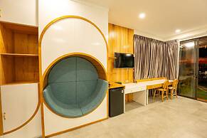 Apple House & Coffee