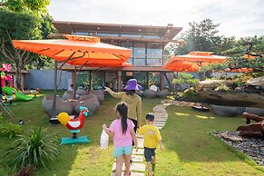 Apple House & Coffee