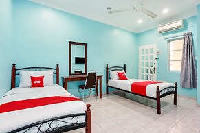 OYO 44094 Bangi Lanai Hotel