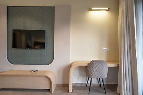 Excel Hotels & Resorts Corbett