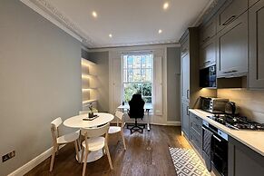 Elegant & Beautifully Presented 1BD Flat- Chelsea!