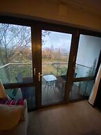 Inviting 2BD Flat W/private Balcony - Battersea!