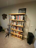 Inviting 2BD Flat W/private Balcony - Battersea!