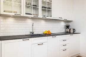 Sunny Coast Studio by Renters