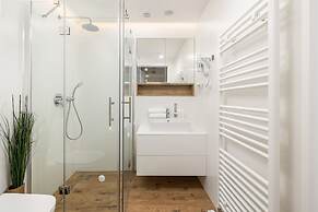 Sunny Coast Studio by Renters