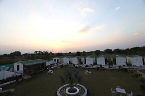 The Castle Crown Hem Vilas Resort