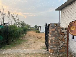 The Castle Crown Hem Vilas Resort