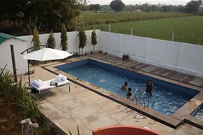 The Castle Crown Hem Vilas Resort