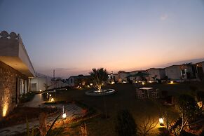 The Castle Crown Hem Vilas Resort