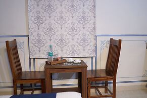 The Castle Crown Hem Vilas Resort