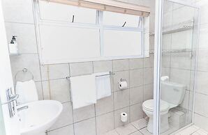 Mouille Point Studio Apartment With Stunning View