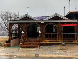 Ashraf R & Jungle View Guest House