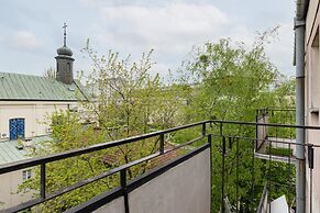 Bonifraterska Apartment by Renters