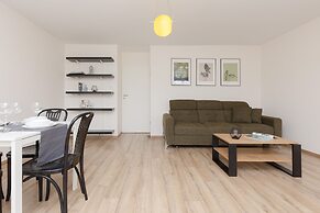 Bonifraterska Apartment by Renters